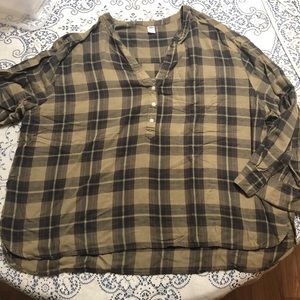 Old navy XL women’s plaid partial button up top